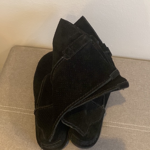 UGG BOOTS 👢 - Picture 5 of 7